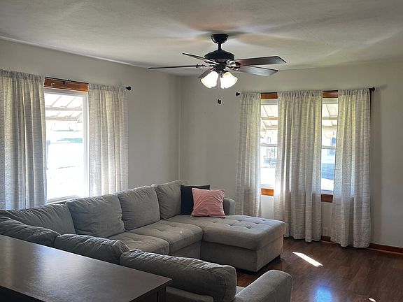3rd image of 2825 Sangamon Ave
