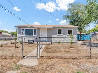 300-320 E Wilson Ave, Earlimart, CA 93219