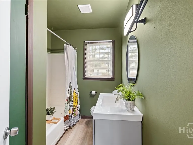 325 Manor Dr — Photo 10
