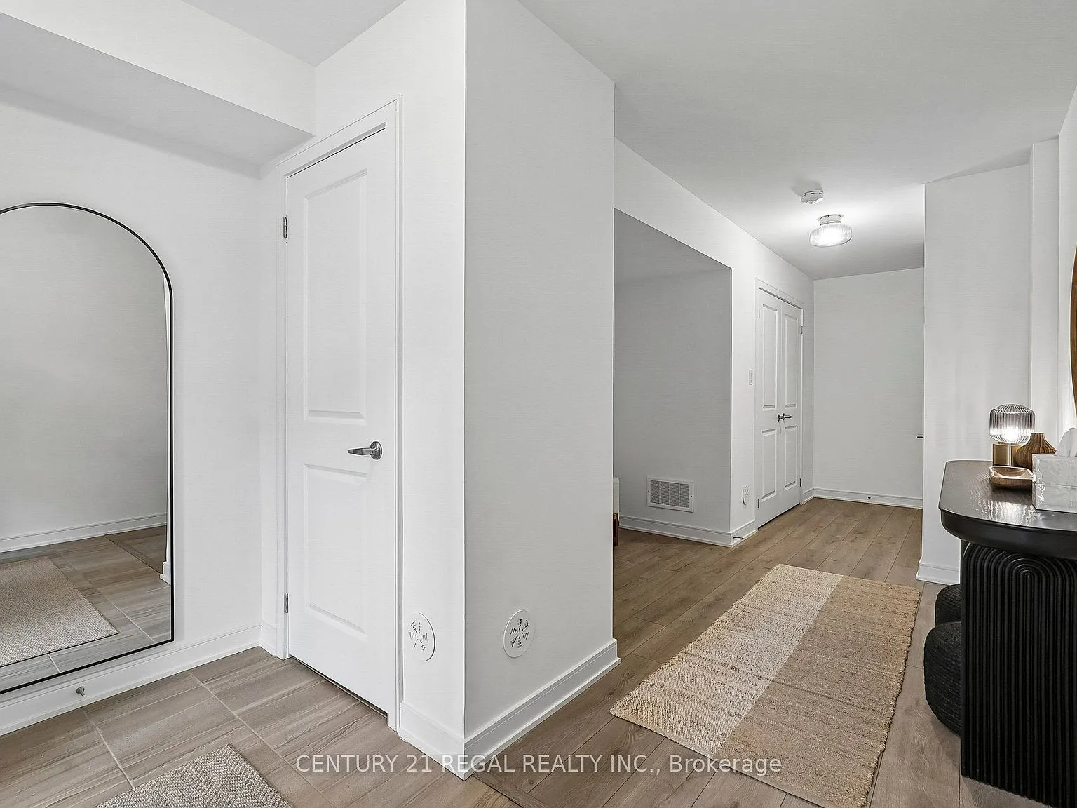 2 bed, $2,450 — Photo 4