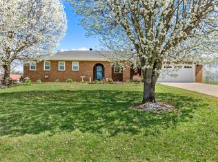 128 Maple Ridge Dr, Mount Sterling, KY 40353