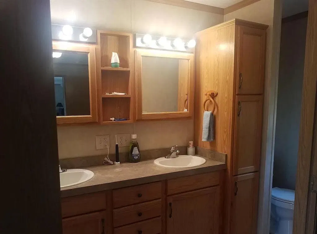 1015 County Hwy 126, Trailer 2 — Photo 2