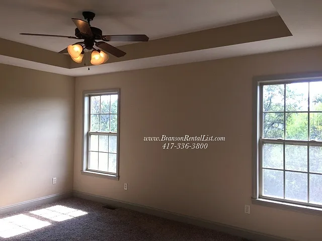 Fresh New Look - 4BR 21/2 Bath — Photo 2