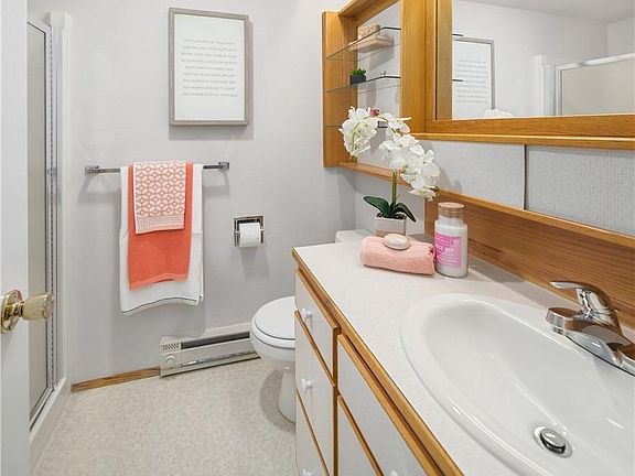 2nd image of 15962 NE 15th St