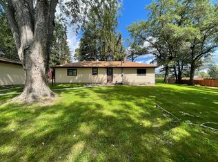377 124th Ln NW, Coon Rapids, MN 55448