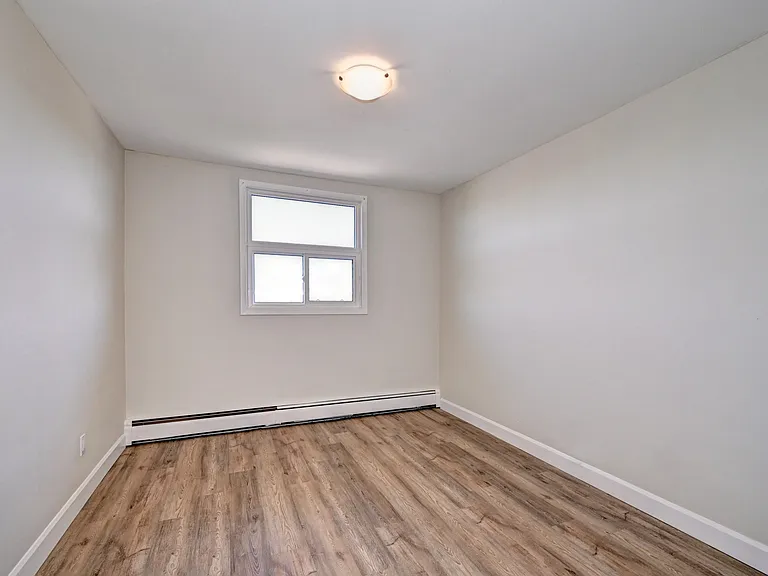 301 Fairview Dr — Photo 15