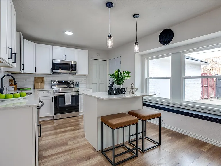 2605 Western Dr — Photo 8