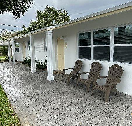 2nd image of 713-715 NE 22 Drive