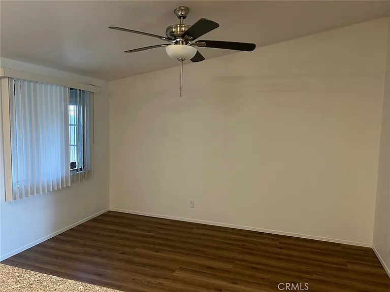 1276 Evergreen St — Photo 4
