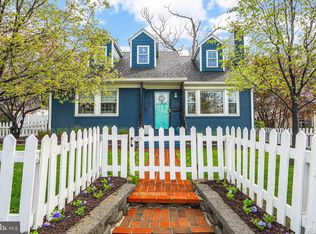 375 S George Mason Dr, Arlington, VA 22204