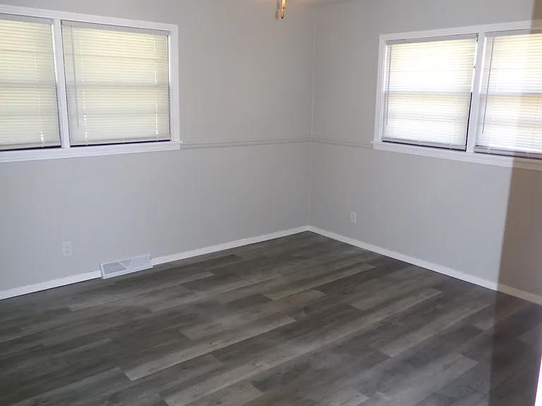 624 N Caddy Ln — Photo 12