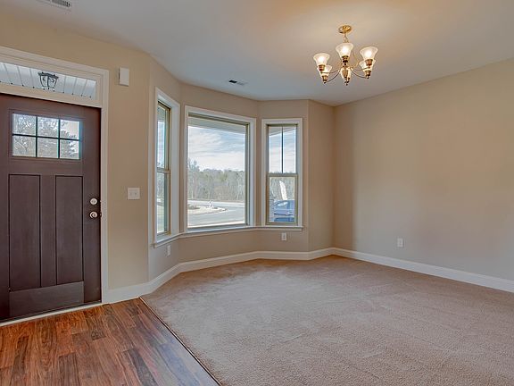 3rd image of 5 Creekland Way