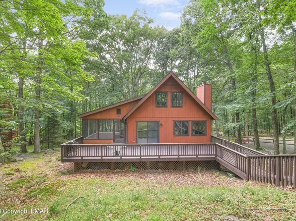 106 Portage Ln, Blooming Grove, PA 18428