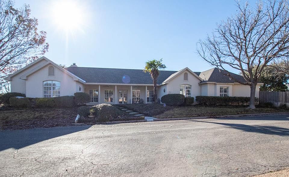 1st image of 50 Southridge Dr