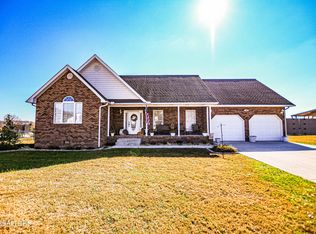 234 Cypress Ln, Jacksboro, TN 37757