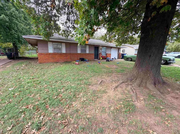 3029 Brooks Dr, Enid, OK 73701