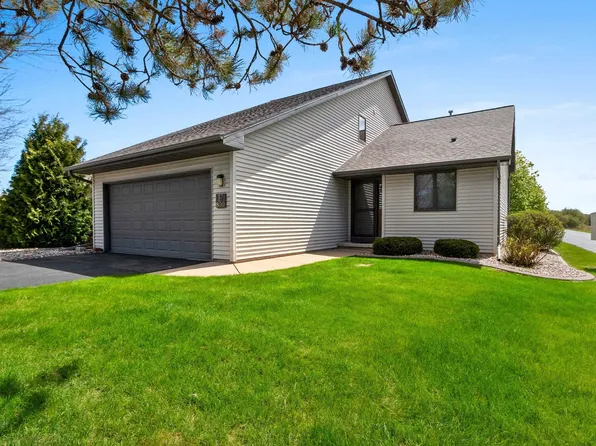 800 E River Dr APT F, De Pere, WI 54115