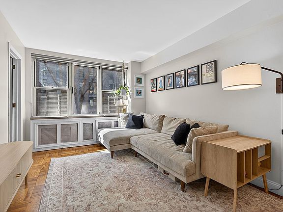 2nd image of 13 W 13th St APT 2FS