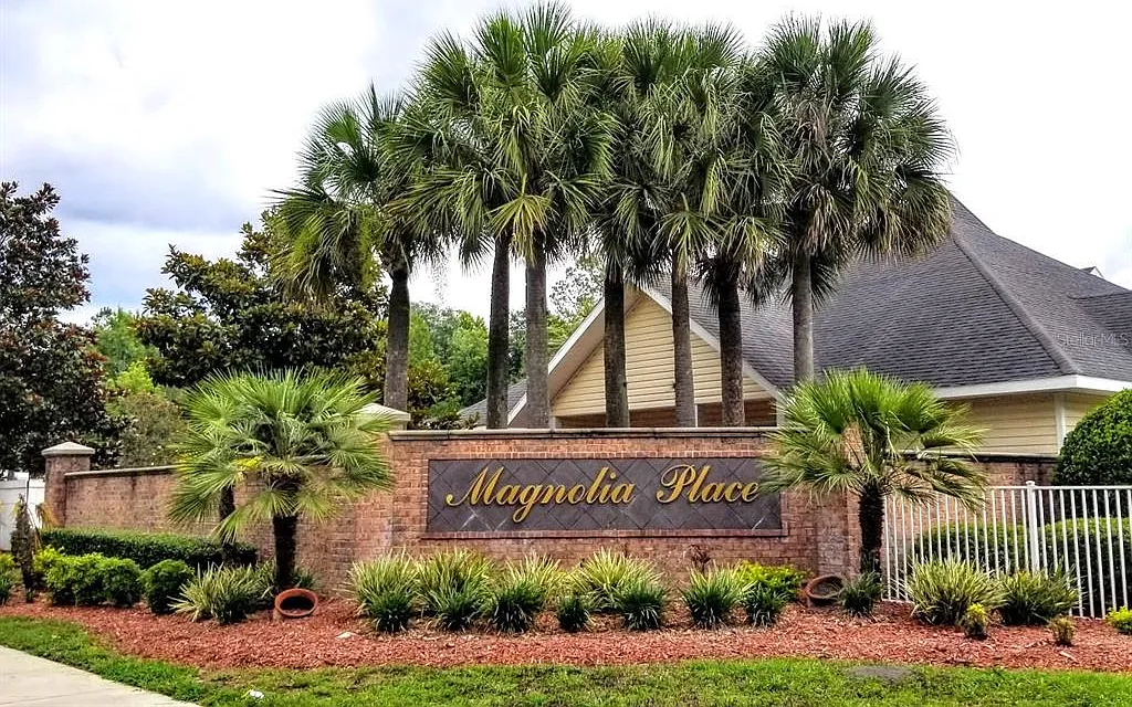 3 bed, 2.5 bath, 1555 sqft, $1,800 — Photo 4