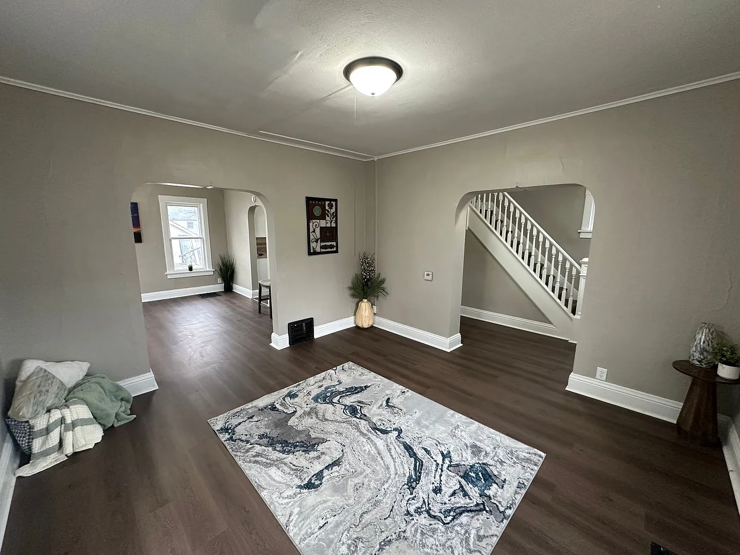 Newly remodeled 3 bed, 1 bath home for rent in Waterloo — Photo 2