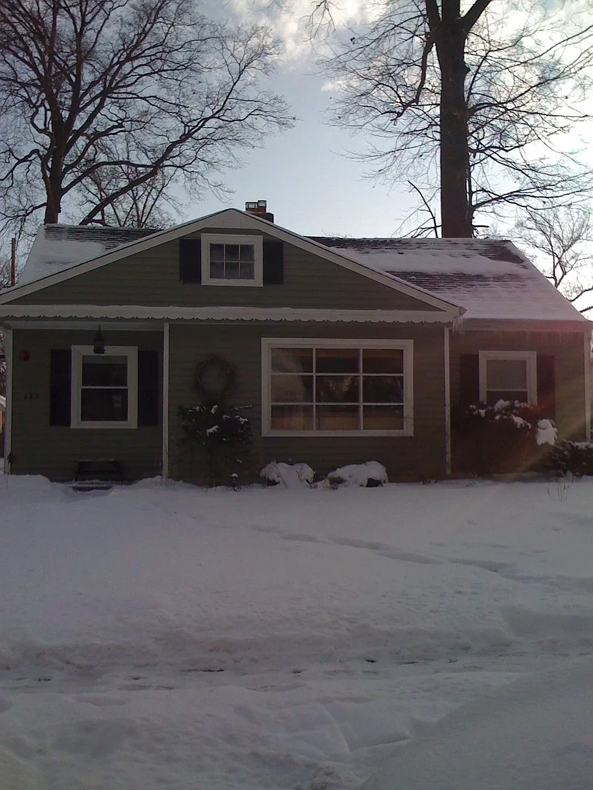 483 Juneway Dr photo 1