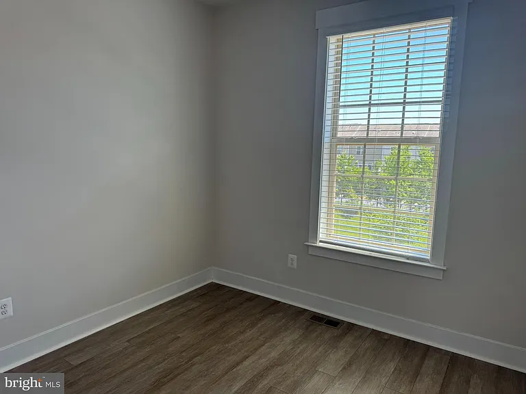 213 Pomegranate Ln — Photo 17