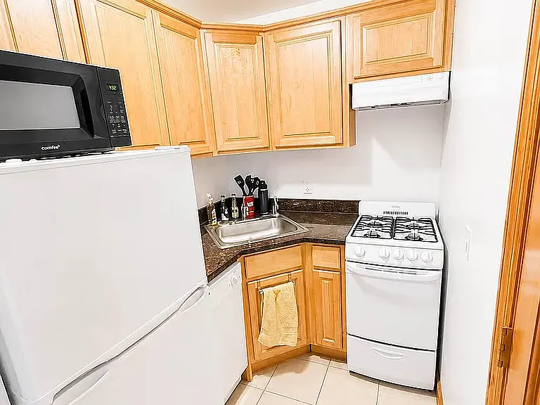 317 W 107th St #3A — Photo 5