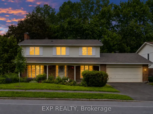919 Plante Dr, Ottawa, ON K1V 9E3