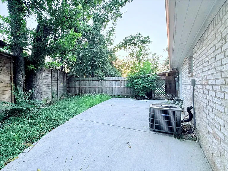 7315 Housman St — Photo 40