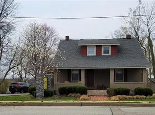 408 Kehrs Mill Rd, Ballwin, MO 63011