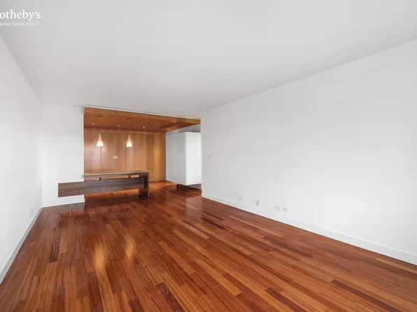 1001 Fifth Avenue image 4 of 8