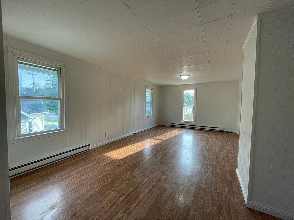 1st image of 616 N Greenwood St #1/2