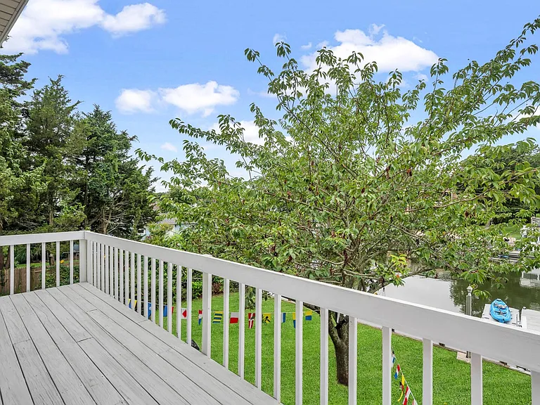 470 Windy Point Ln — Photo 38