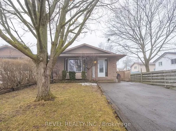 9 Balmoral Ct, Haldimand County, ON N3W 1E5