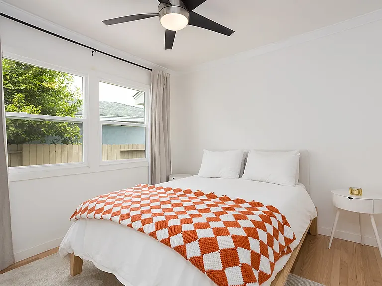 5802 S 13th Ave — Photo 7