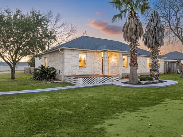 18181 Senior Rd, Von Ormy, TX 78073