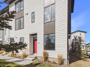 2480 S 210th Ave SE, Calgary, AB T2X4C2