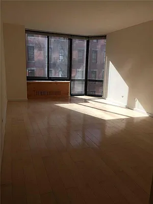 Sold by Sumitomo Real Estate Sales | media 12