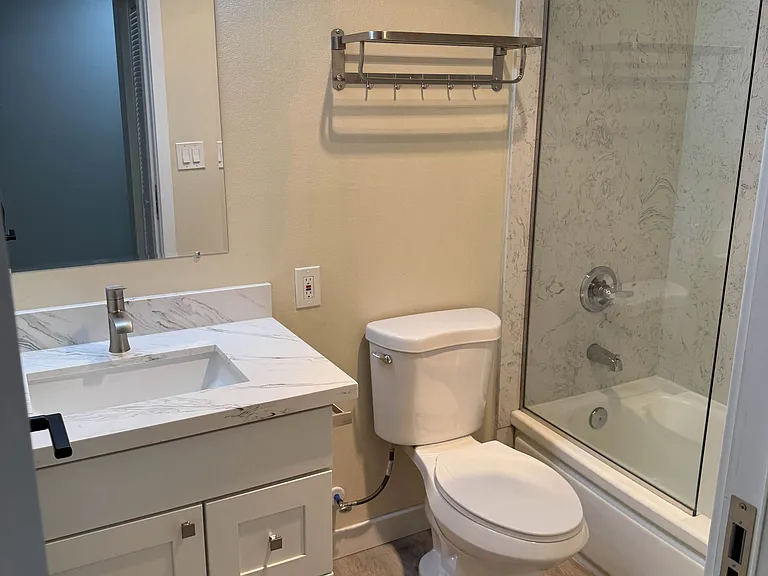 Maverick Apartments — Photo 17