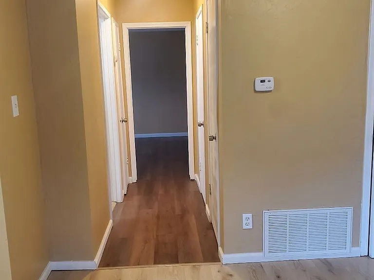 9504 Emerald Park Dr #4 — Photo 7