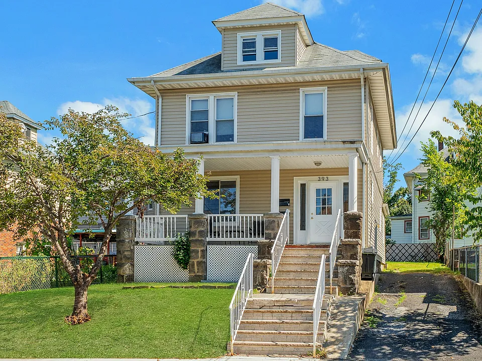 393 Main St #1