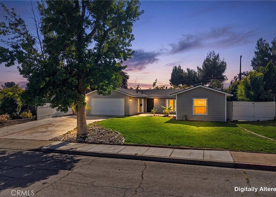1st image of 547 Converse Ave