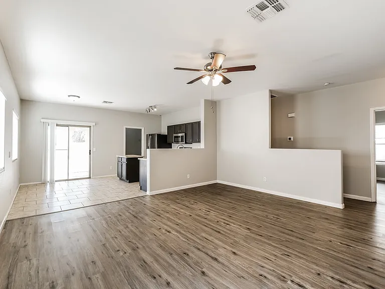 6522 W Elwood St — Photo 4