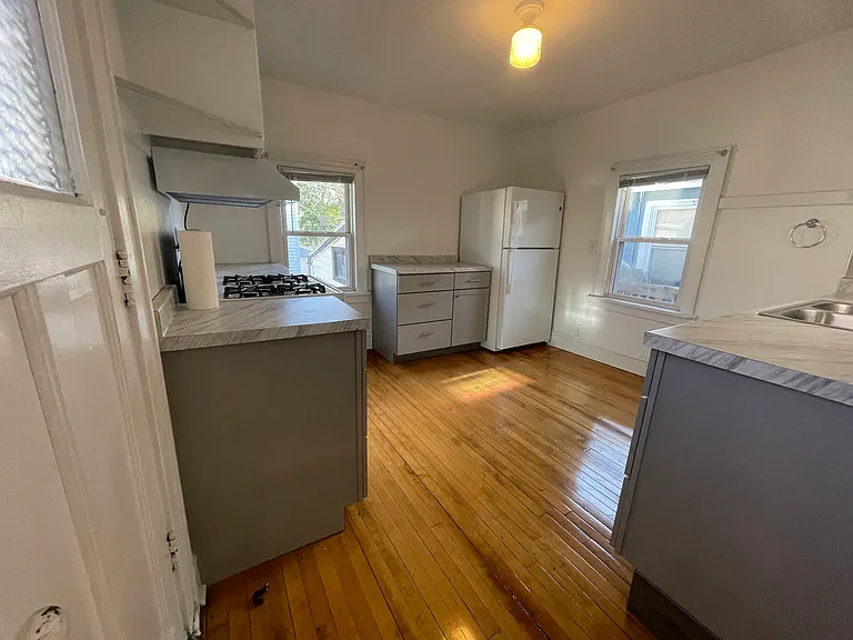 2521 W Michigan St — Photo 8