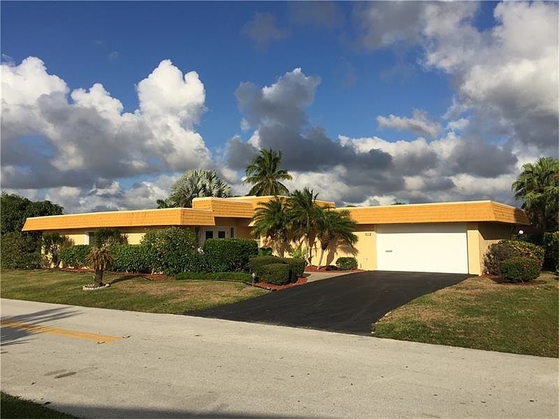1st image of 5112 Banyan Ln