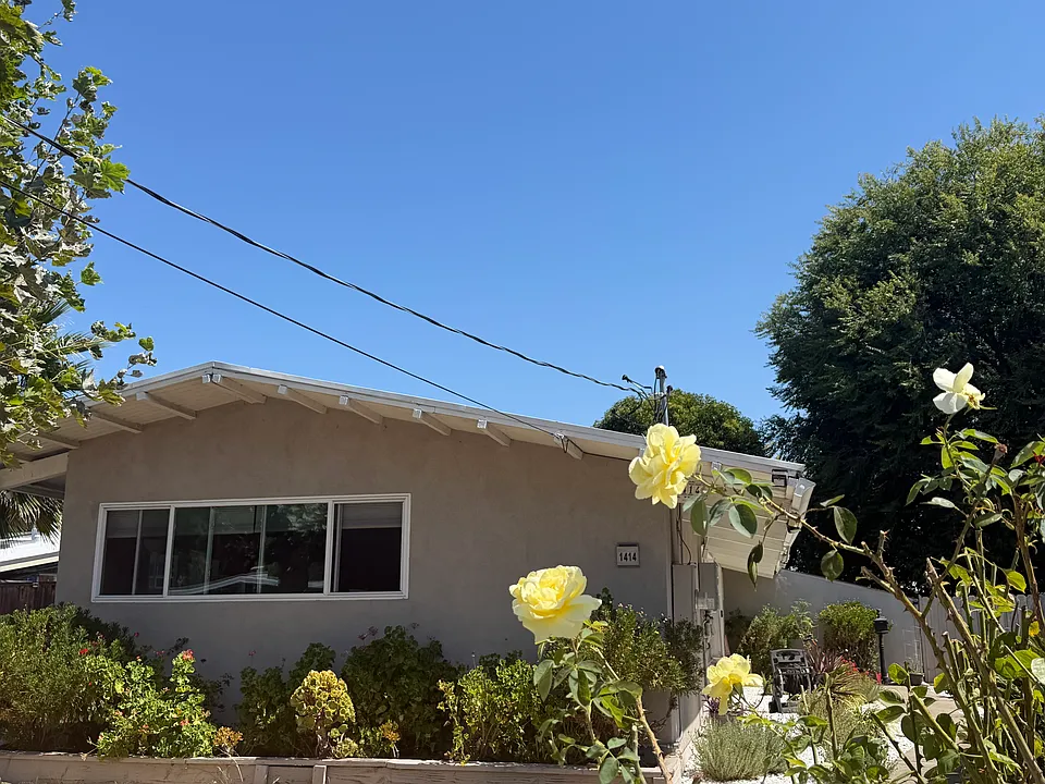 1414 Toyon Dr