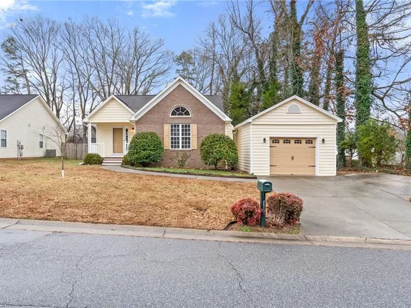 2472 Joshua Ln, Winston Salem, NC 27127