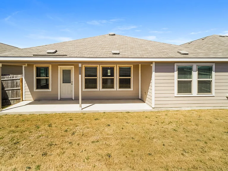 2923 Daisy Mdw — Photo 19