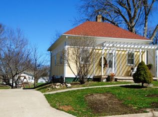 519 N 3rd St, Centerville, IA 52544