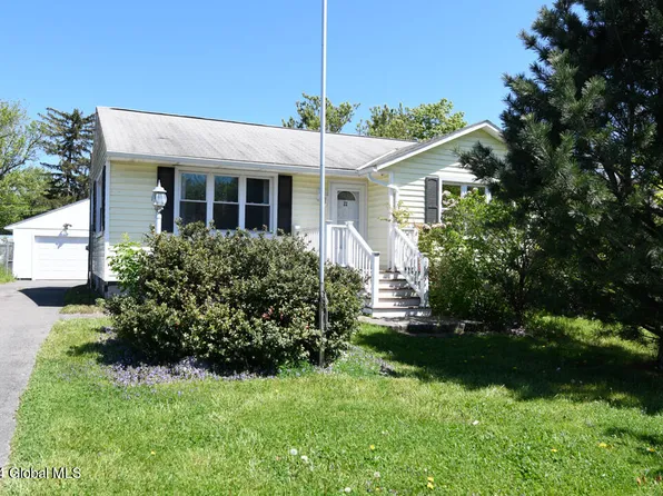 22 Virginia Avenue, Greenport, NY 12534